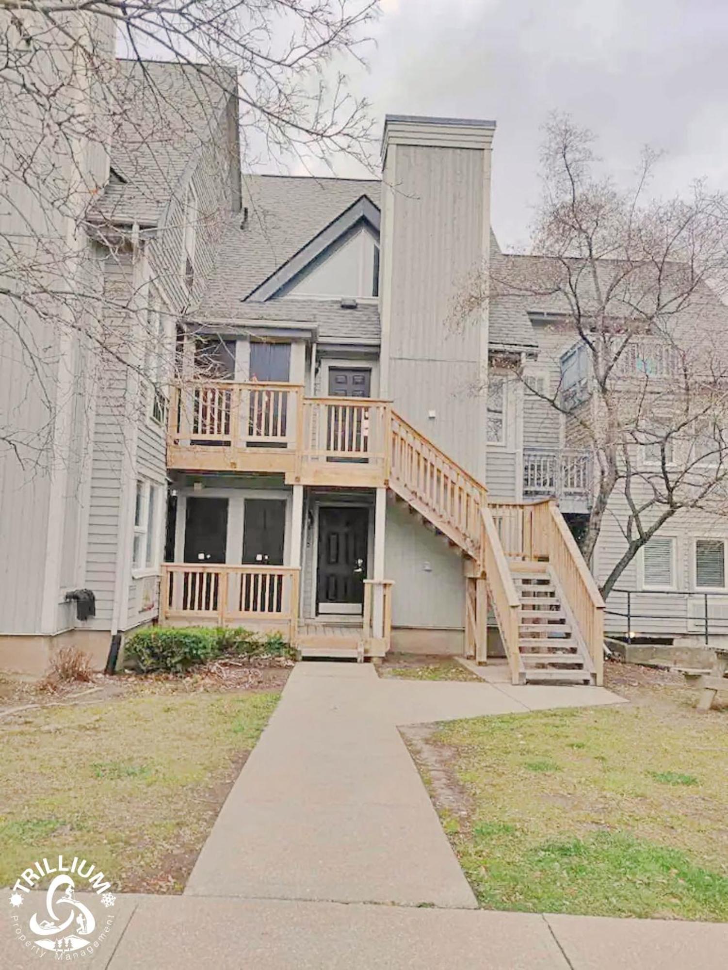 Blue Mountain, Collingwood - Loft Condo, Sleeps 4 Blue Mountains Exterior photo